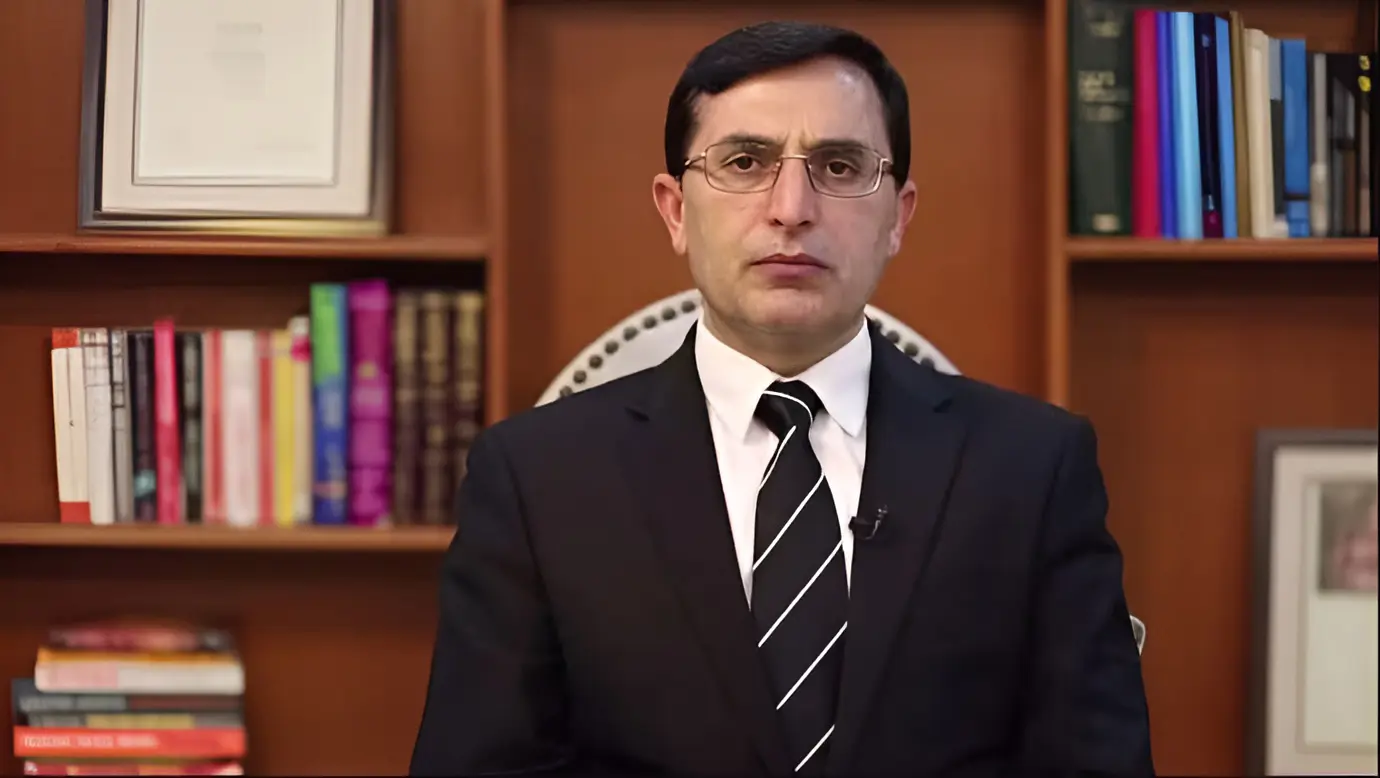 پي ٽي آءِ تي پابندي؟ بئريسٽر گوهر اهم سوال اُٿاري ڇڏيو